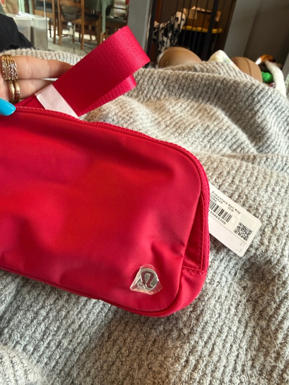 lululemon athletica EVERYWHERE BELT BAG!!! NWT Beautiful PINK DRAGONFRUIT!!